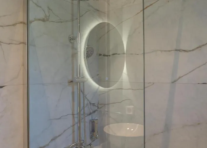 Captain's In Olive Grove Mousata