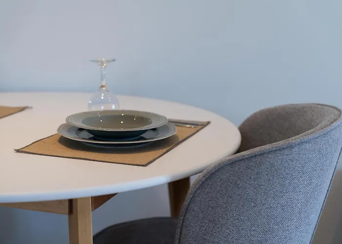 Captain's In Olive Grove *