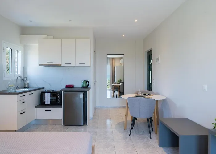 Captain's In Olive Grove * Mousata