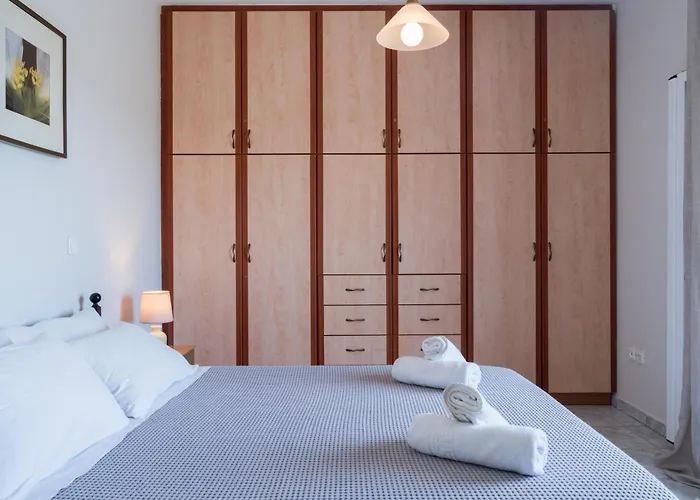 Captain's In Olive Grove *