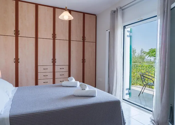 Captain's In Olive Grove