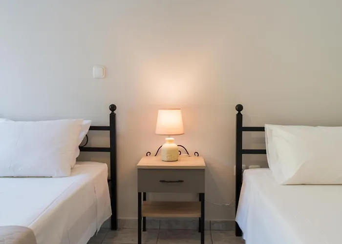 Captain's In Olive Grove