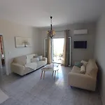 Captain's In Olive Grove Appartement