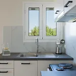 Captain's In Olive Grove Appartement Mousata
