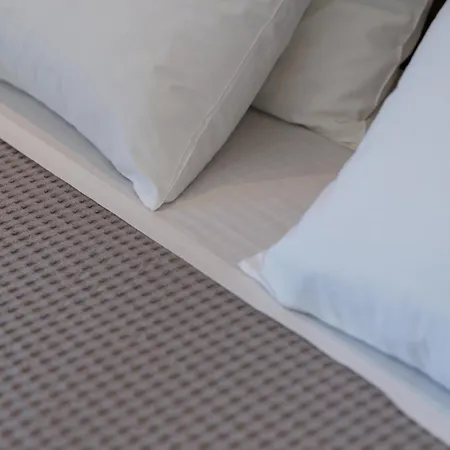 Captain's In Olive Grove