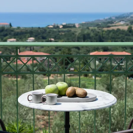 Captain's In Olive Grove * Mousata